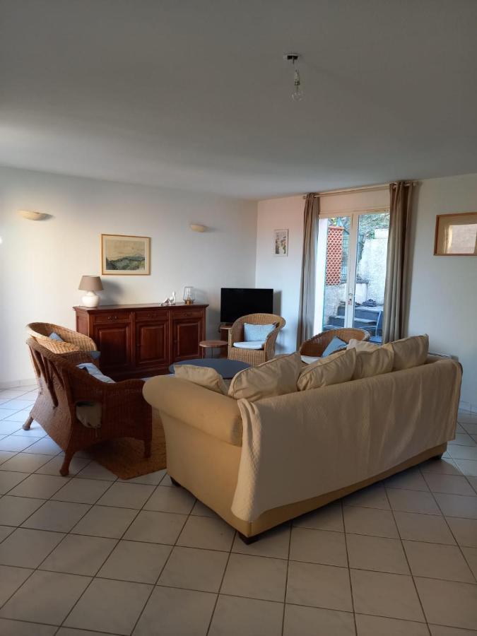 Villa Llum I Mar: Beachside 3-Bedroom Retreat in Banyuls-sur-Mer Exterior photo